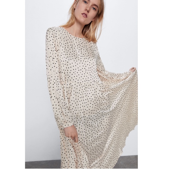 Last one * L * Zara Ecru Wrinkle Looks Dress NWT - Picture 12 of 15